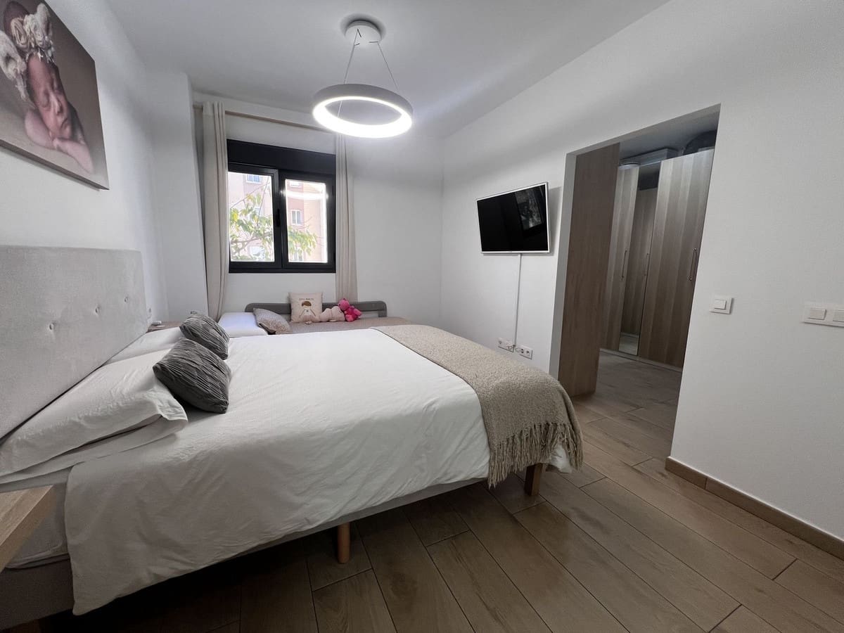 4 quarto Apartamento para venda em Estepona com piscina garagem - 584 000 € (Ref: 9664286)