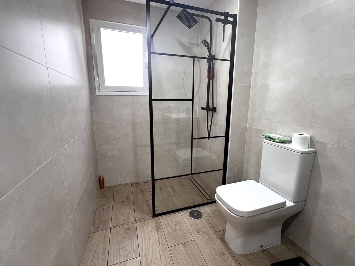 4 quarto Apartamento para venda em Estepona com piscina garagem - 584 000 € (Ref: 9664286)