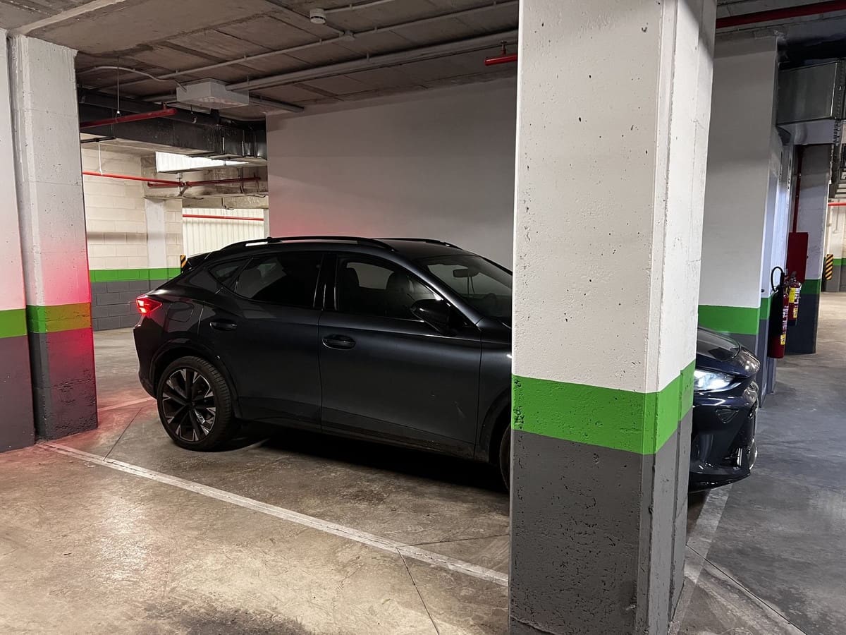 4 quarto Apartamento para venda em Estepona com piscina garagem - 584 000 € (Ref: 9664286)