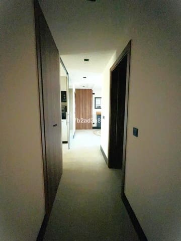 2 makuuhuone Huoneisto myytävänä paikassa Nueva Andalucia, Marbella mukana uima-altaan 
autotalli - 700 000 € (Ref: 9671320)