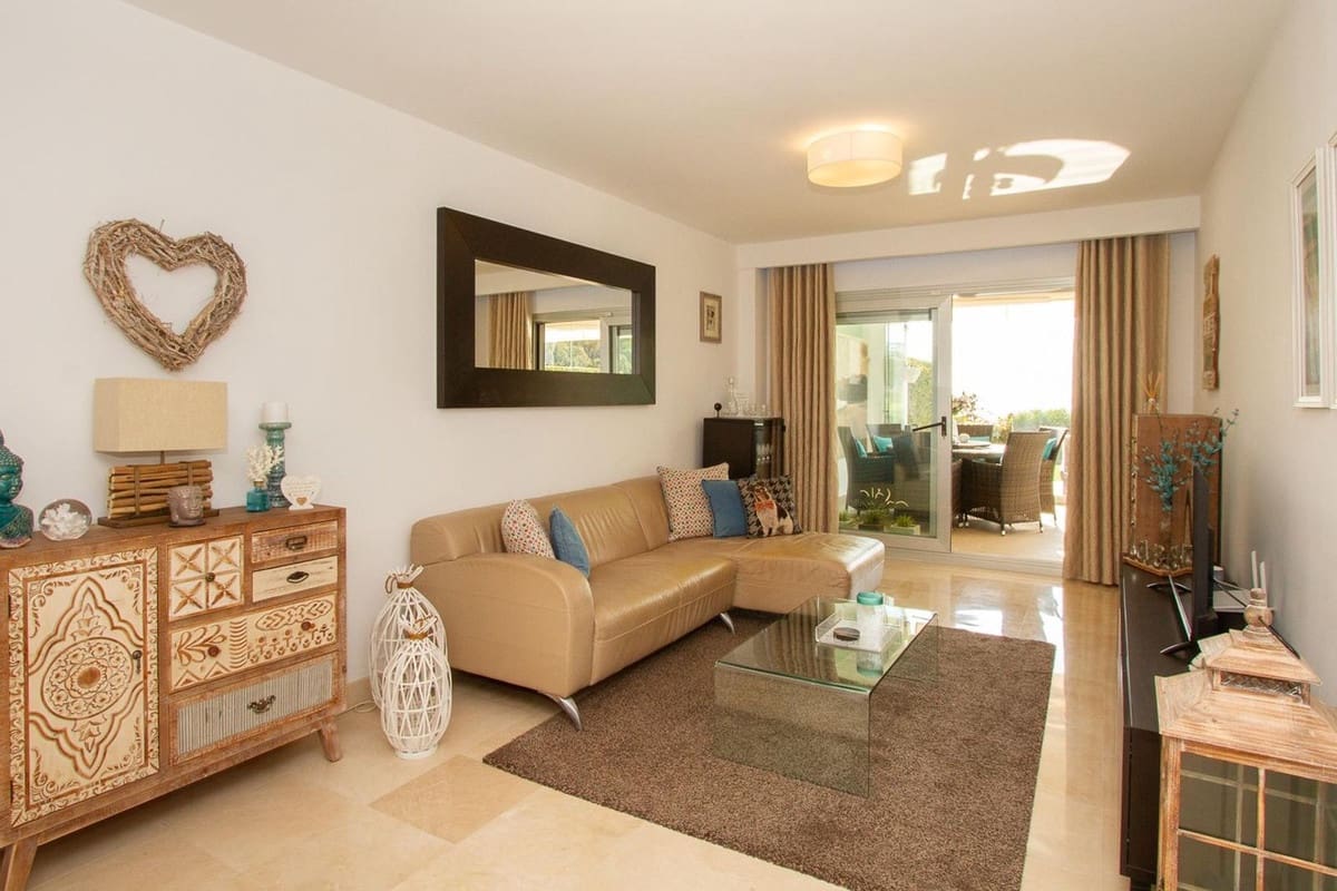 2 slaapkamer Appartement te koop in La Mairena met zwembad - € 399.950 (Ref: 9672236)