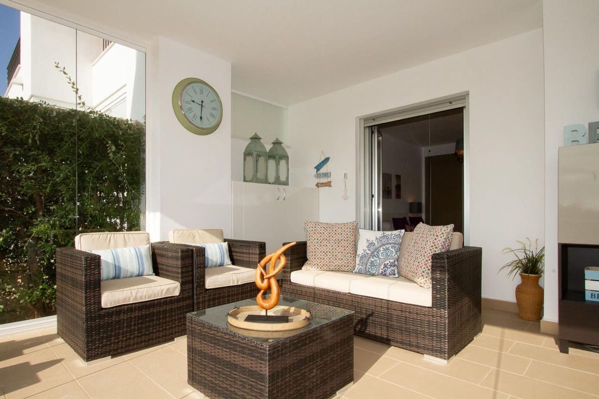 2 slaapkamer Appartement te koop in La Mairena met zwembad - € 399.950 (Ref: 9672236)