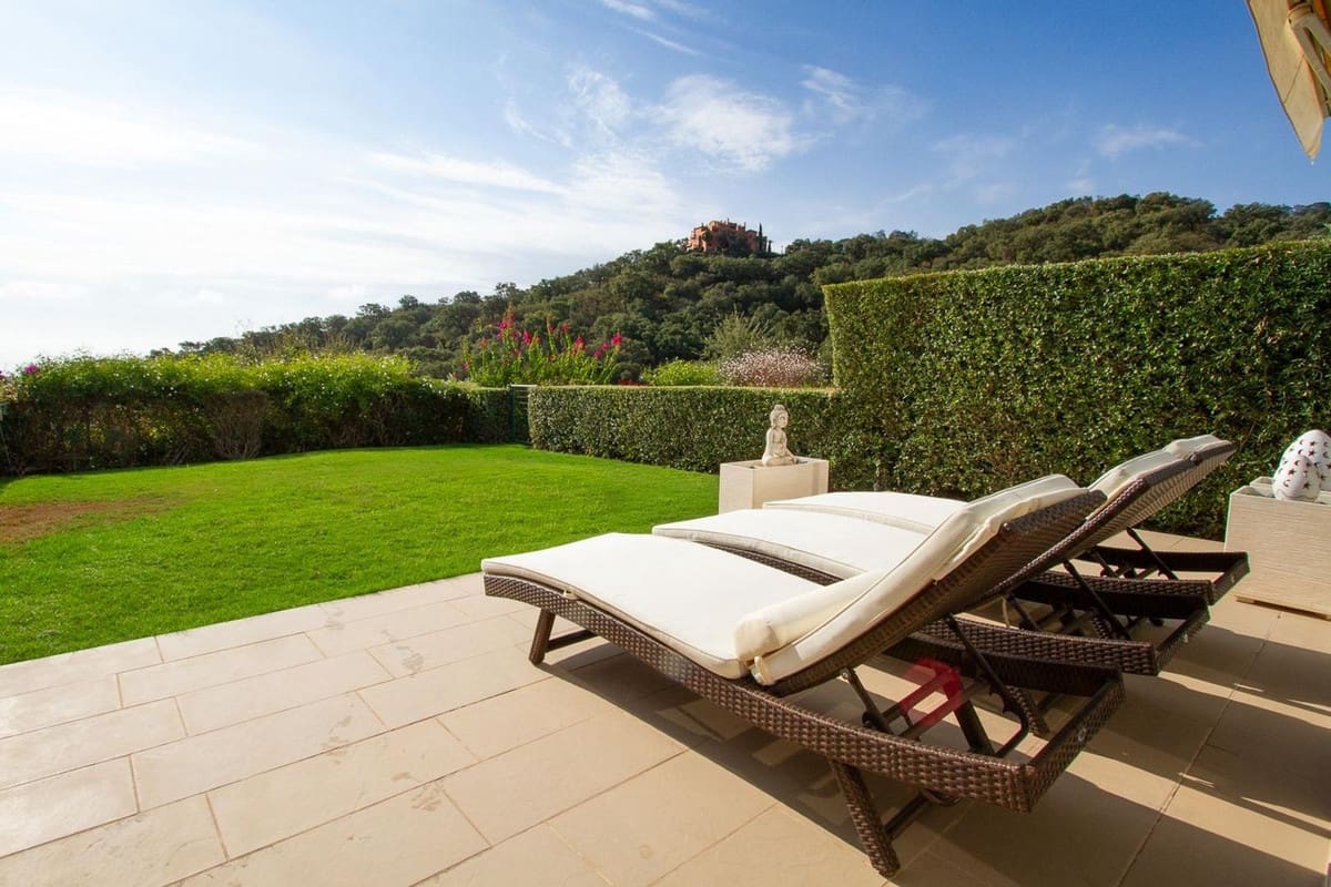 2 slaapkamer Appartement te koop in La Mairena met zwembad - € 399.950 (Ref: 9672236)