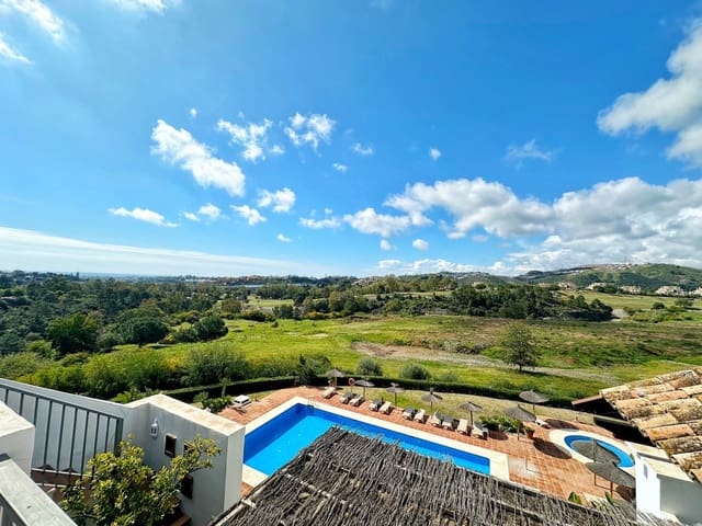 3 camera da letto Attico in vendita in Los Arqueros - Puerto del Almendro, Benahavís con piscina garage - 440.000 € (Rif: 9672241)