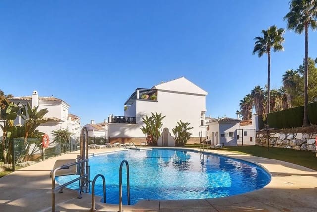 3 bedroom Townhouse for sale in Alhaurín de la Torre with pool garage - € 479,990 (Ref: 9672287)