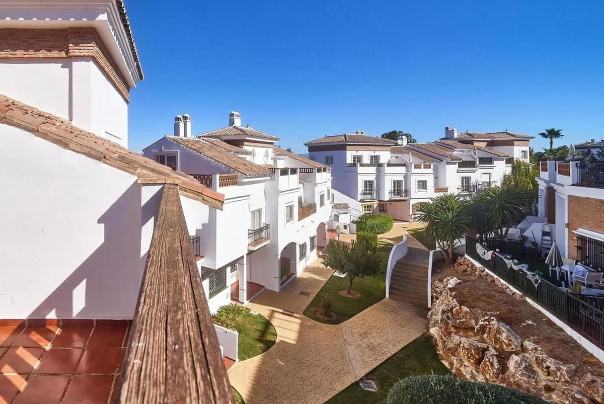 3 bedroom Townhouse for sale in Alhaurin de la Torre with pool garage - € 479,990 (Ref: 9672287)