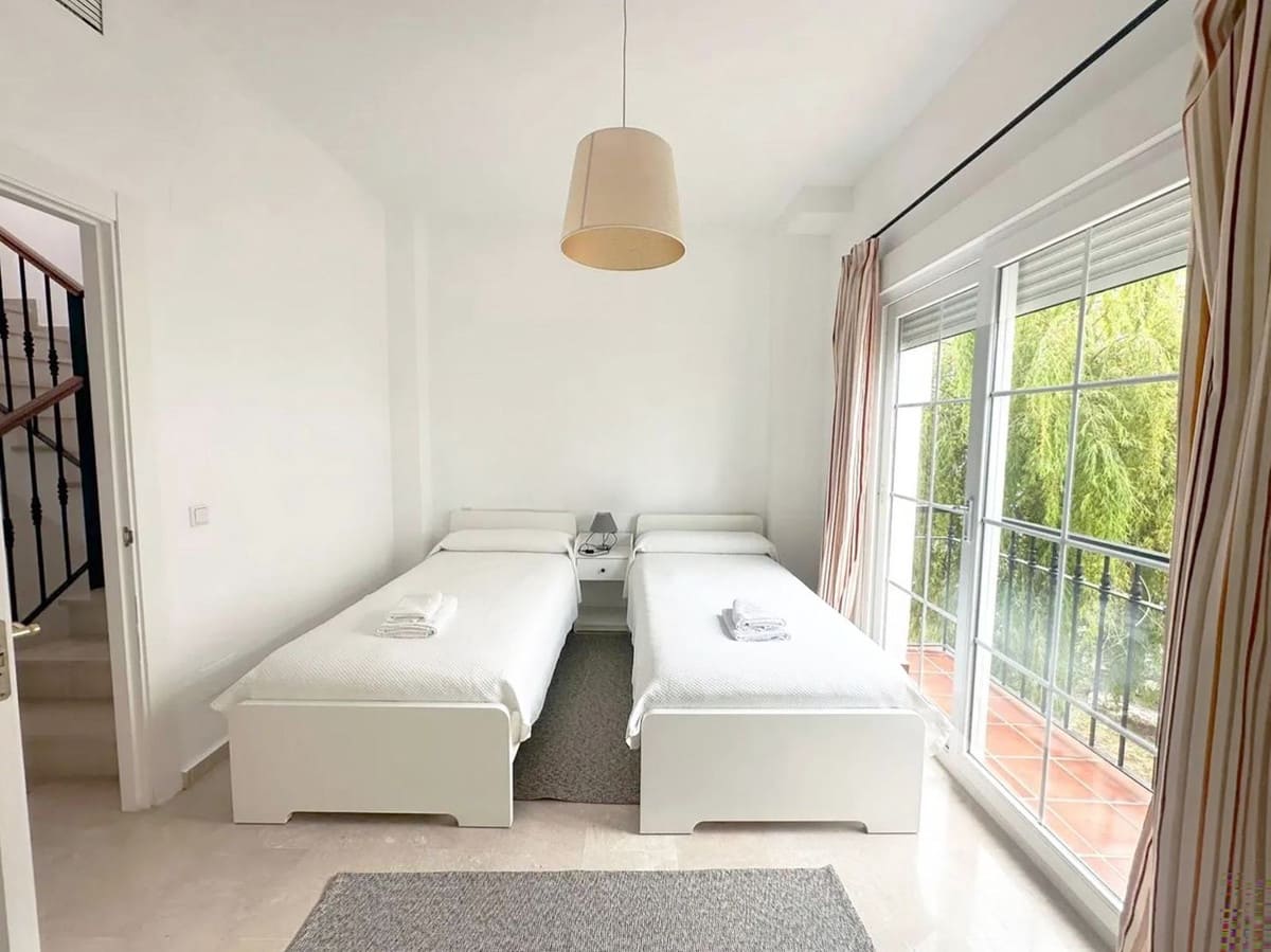 3 bedroom Townhouse for sale in Alhaurin de la Torre with pool garage - € 429,900 (Ref: 9672315)