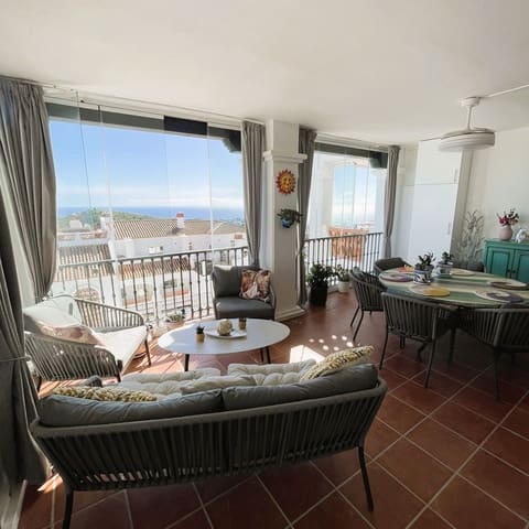 2 soverom Leilighet til salgs i Calahonda, Mijas med svømmebasseng garasje - € 450 000 (Ref: 9675055)