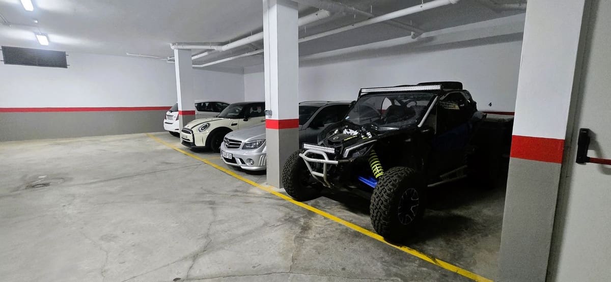 2 soverom Leilighet til salgs i Calahonda med svømmebasseng garasje - € 450 000 (Ref: 9675055)