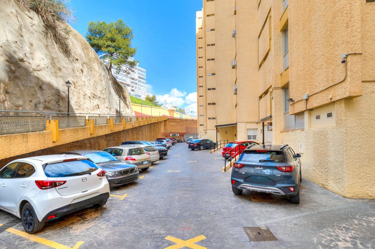 2 makuuhuone Huoneisto myytävänä paikassa Fuengirola mukana 
autotalli - 485 000 € (Ref: 9675091)