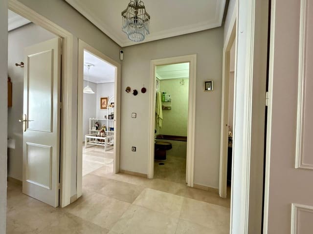 Casa de 4 habitaciones en Las Lagunas de Mijas, Mijas en venta con piscina garaje - 375.000 € (Ref: 9675934)