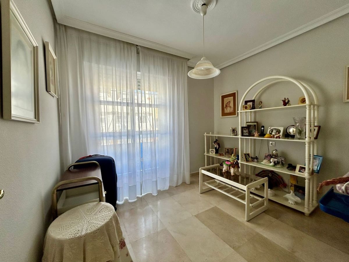 Casa de 4 habitaciones en Las Lagunas de Mijas en venta con piscina garaje - 375.000 € (Ref: 9675934)