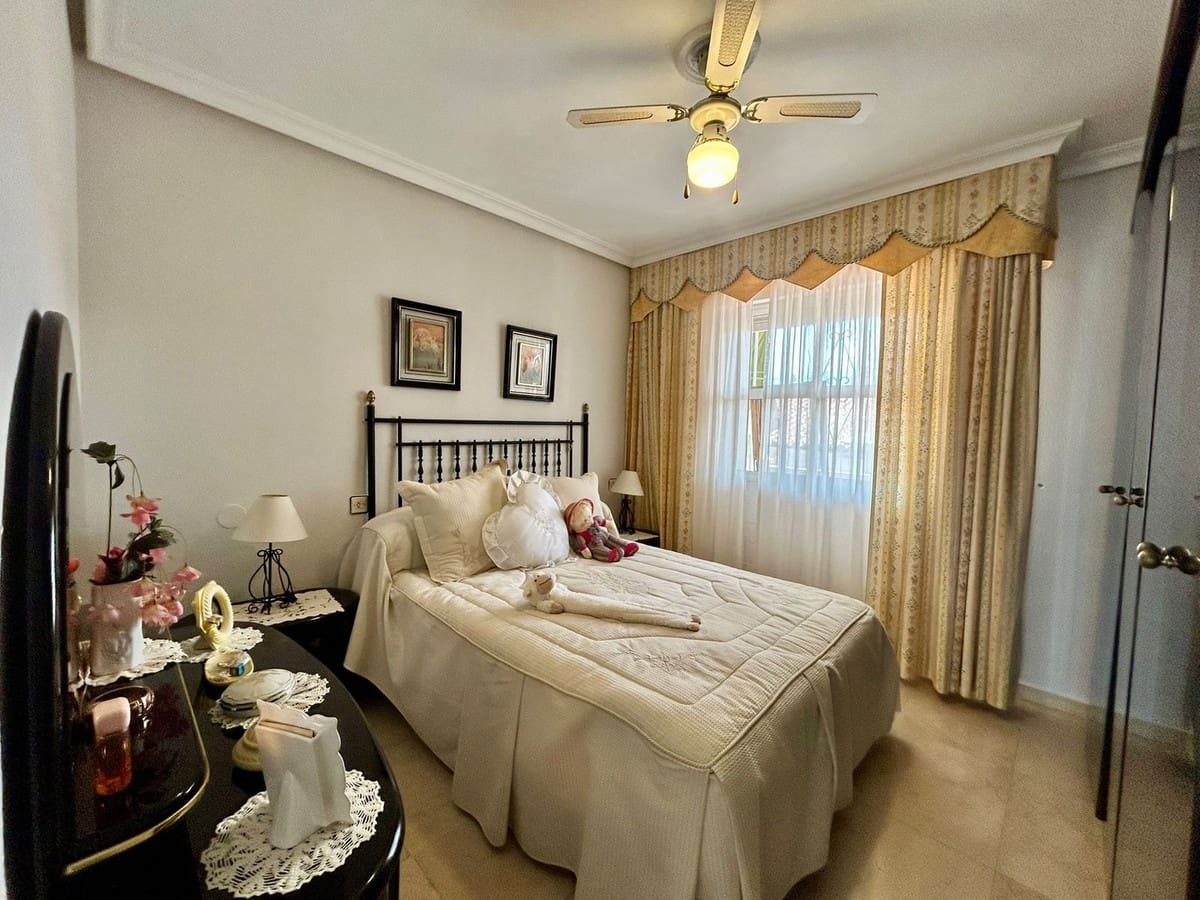 Casa de 4 habitaciones en Las Lagunas de Mijas en venta con piscina garaje - 375.000 € (Ref: 9675934)