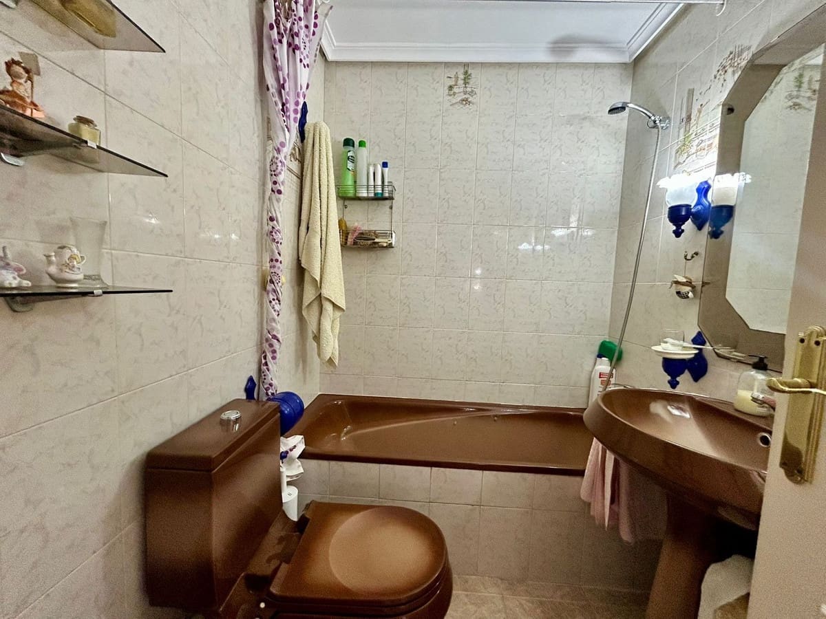 Casa de 4 habitaciones en Las Lagunas de Mijas en venta con piscina garaje - 375.000 € (Ref: 9675934)