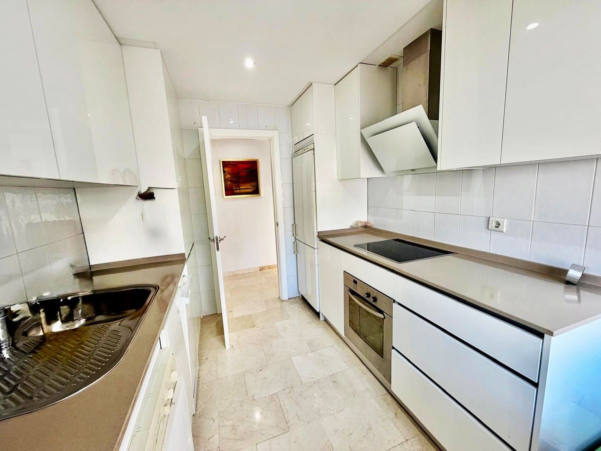 2 Zimmer Penthouse zu verkaufen in Benalmadena Costa mit Pool Garage - 449.000 € (Ref: 9676025)