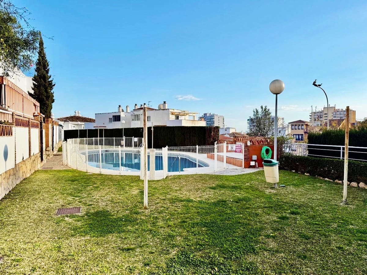 2 Zimmer Penthouse zu verkaufen in Benalmadena Costa mit Pool Garage - 449.000 € (Ref: 9676025)