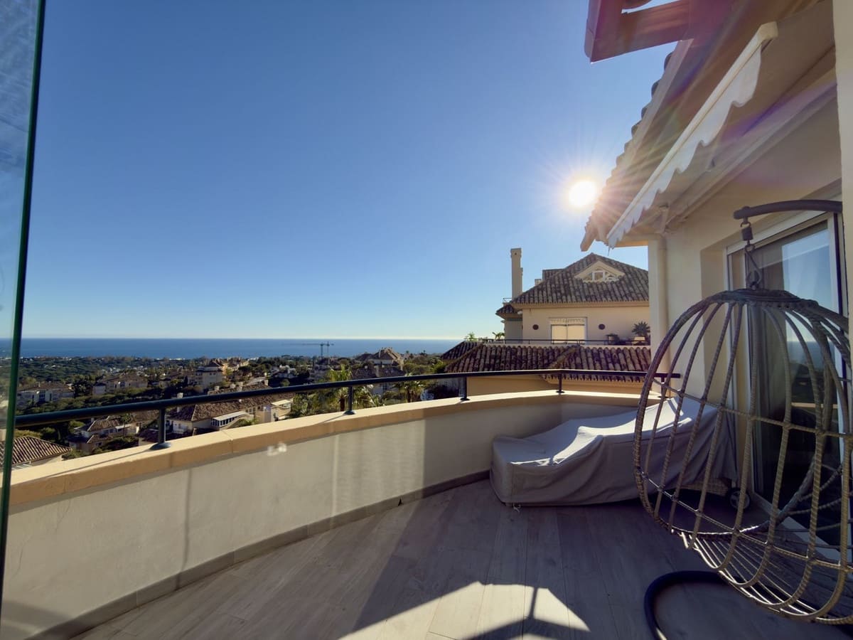 3 soveværelse Penthouse til salg i Elviria med swimmingpool garage - € 1.550.000 (Ref: 9676028)