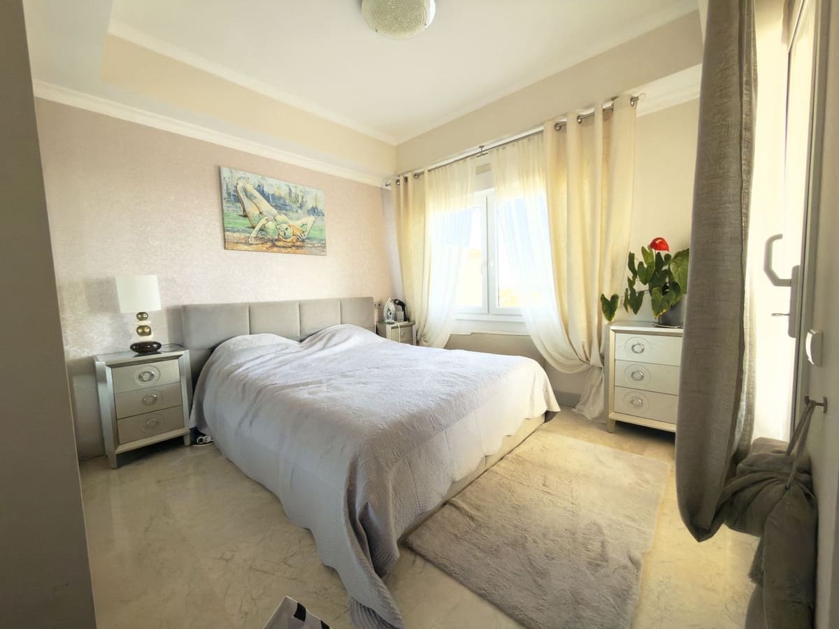 3 soveværelse Penthouse til salg i Elviria med swimmingpool garage - € 1.550.000 (Ref: 9676028)