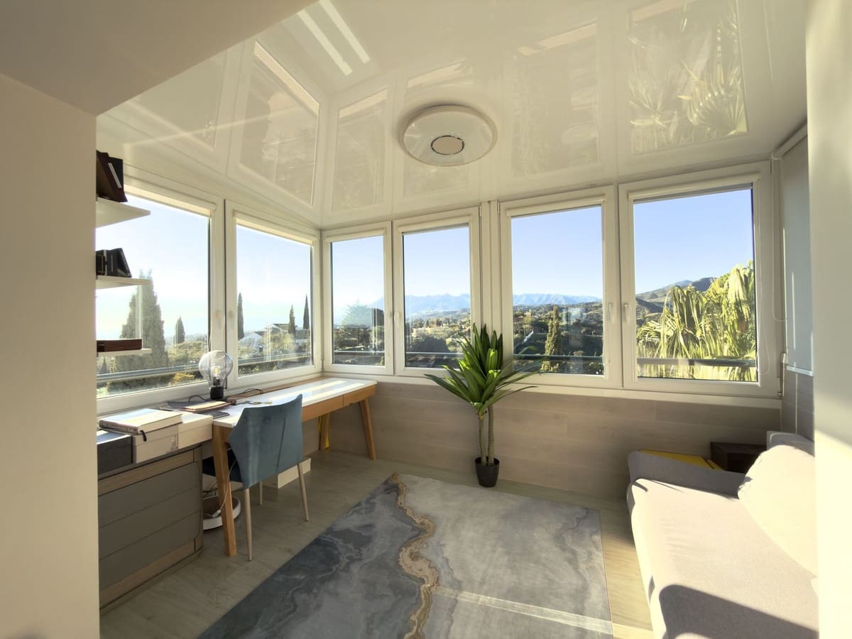 3 soveværelse Penthouse til salg i Elviria med swimmingpool garage - € 1.550.000 (Ref: 9676028)