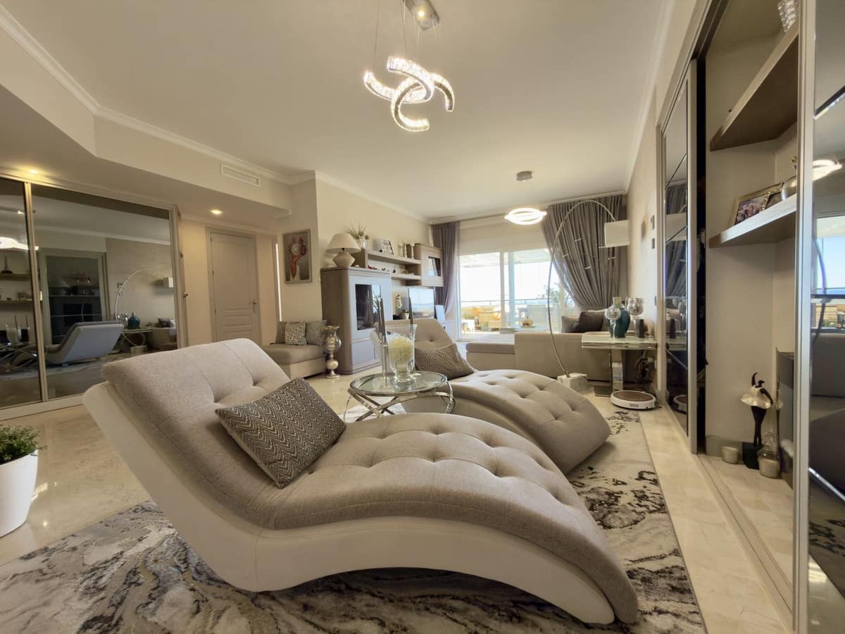 3 soveværelse Penthouse til salg i Elviria med swimmingpool garage - € 1.550.000 (Ref: 9676028)