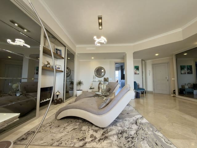 3 soveværelse Penthouse til salg i Elviria, Marbella med swimmingpool garage - € 1.550.000 (Ref: 9676028)