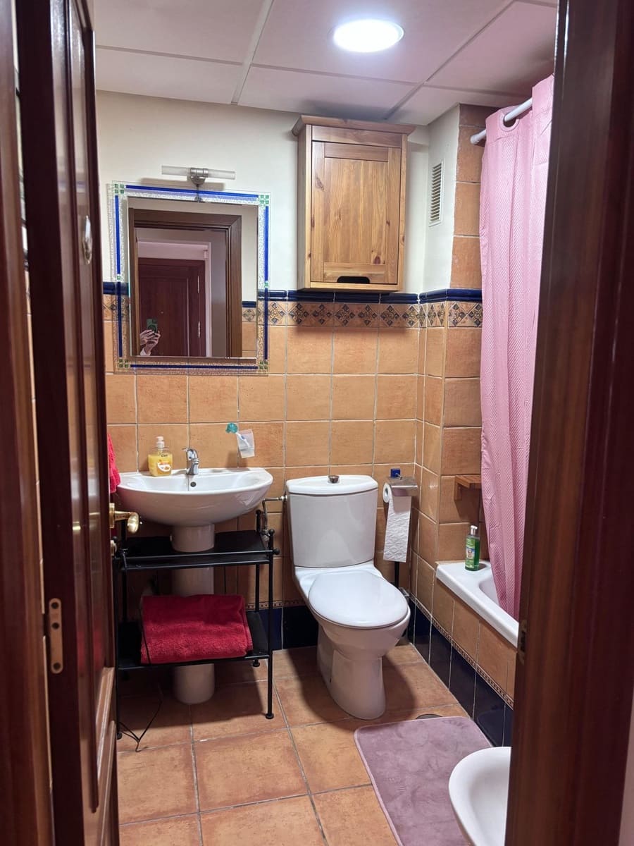 Apartamento de 2 habitaciones en Calahonda en venta con piscina garaje - 305.000 € (Ref: 9676283)