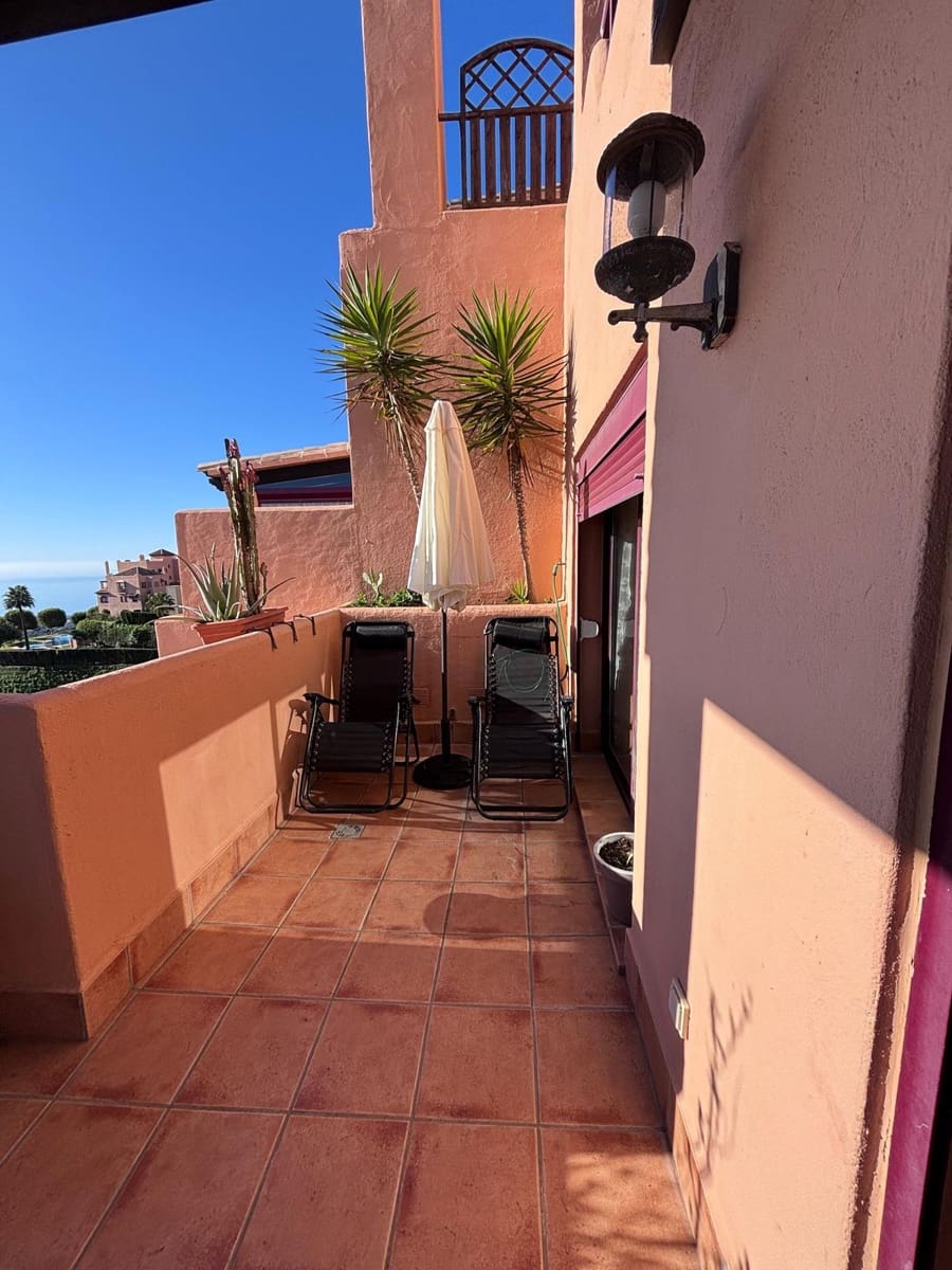 Apartamento de 2 habitaciones en Calahonda en venta con piscina garaje - 305.000 € (Ref: 9676283)