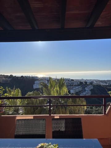 Apartamento de 2 habitaciones en Calahonda, Mijas en venta con piscina garaje - 305.000 € (Ref: 9676283)