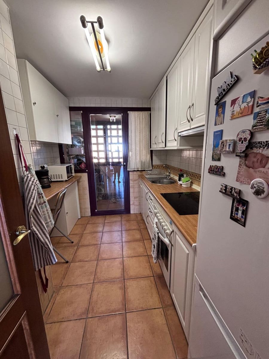 Apartamento de 2 habitaciones en Calahonda en venta con piscina garaje - 305.000 € (Ref: 9676283)