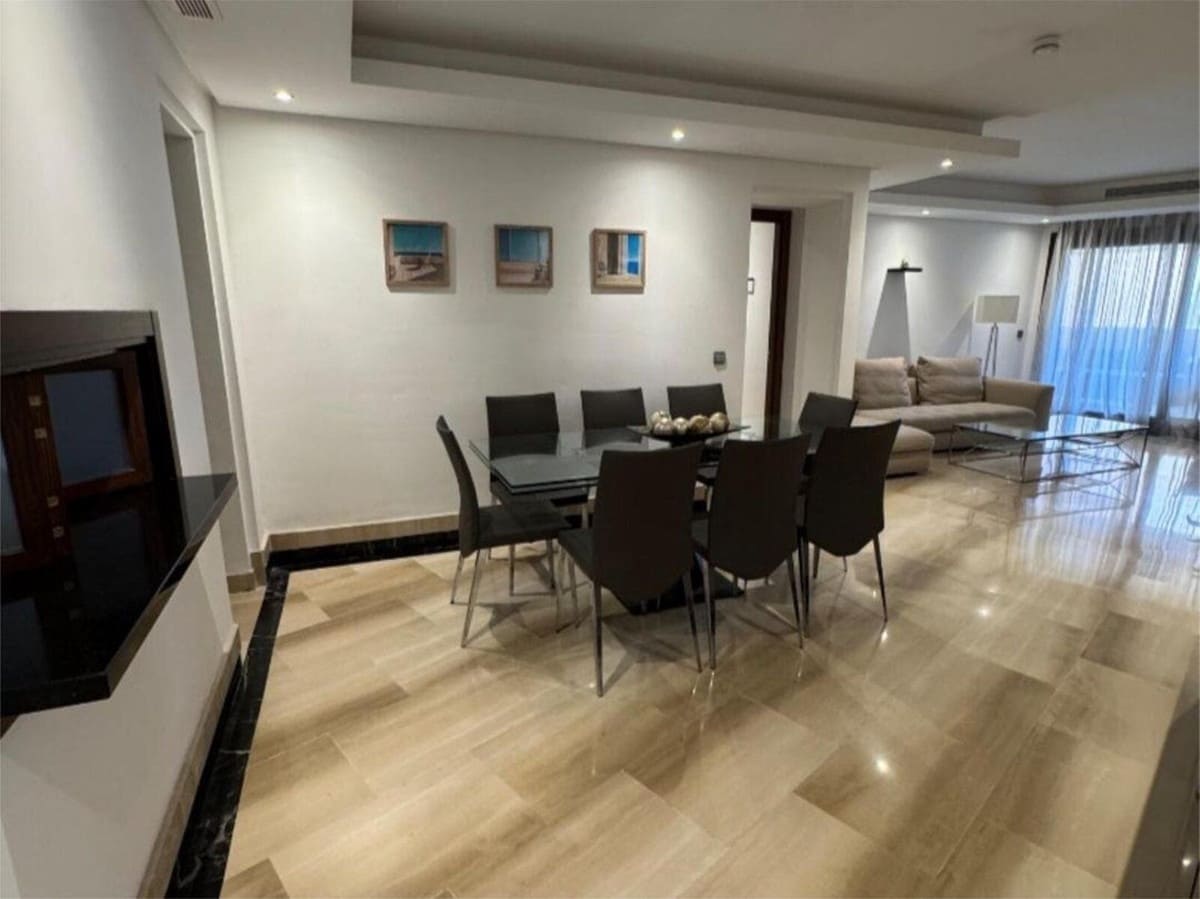 3 camera da letto Appartamento in vendita in New Golden Mile con piscina garage - 760.000 € (Rif: 9676414)