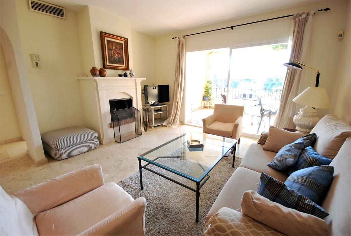 2 makuuhuone Huoneisto myytävänä paikassa Guadalmina mukana uima-altaan - 395 000 € (Ref: 9684136)