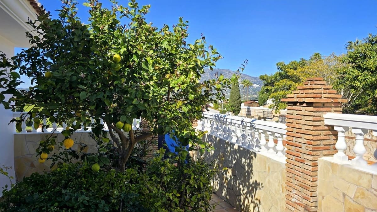 4 sovrum Villa till salu i Cerro del Aguila med pool garage - 995 000 € (Ref: 9684281)