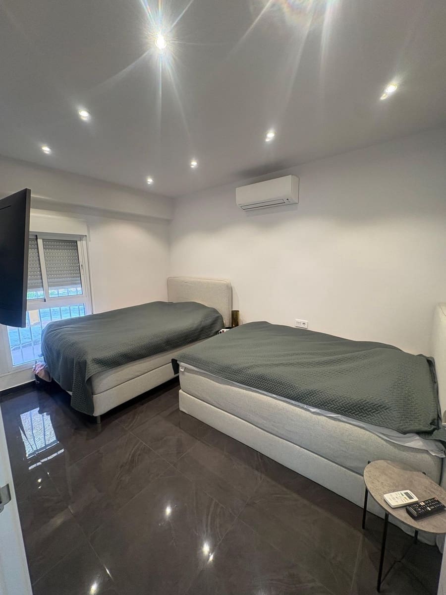 2 Zimmer Apartment zu verkaufen in Carvajal mit Garage - 650.000 € (Ref: 9684377)