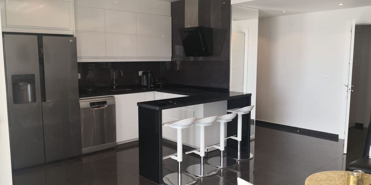 2 Zimmer Apartment zu verkaufen in Carvajal mit Garage - 650.000 € (Ref: 9684377)