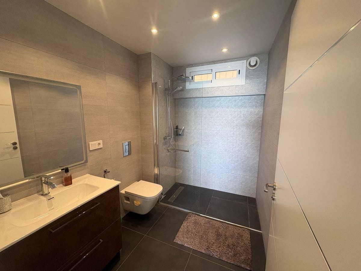 2 Zimmer Apartment zu verkaufen in Carvajal mit Garage - 650.000 € (Ref: 9684377)