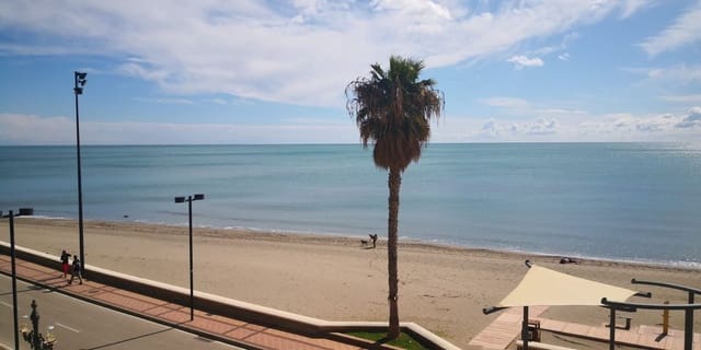 2 Zimmer Apartment zu verkaufen in Carvajal, Fuengirola mit Garage - 650.000 € (Ref: 9684377)