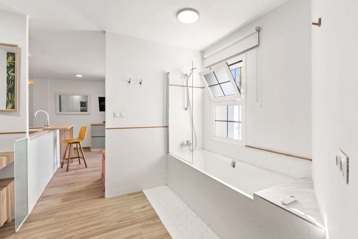 Apartamento para venda em Marbella com piscina garagem - 639 000 € (Ref: 9684393)