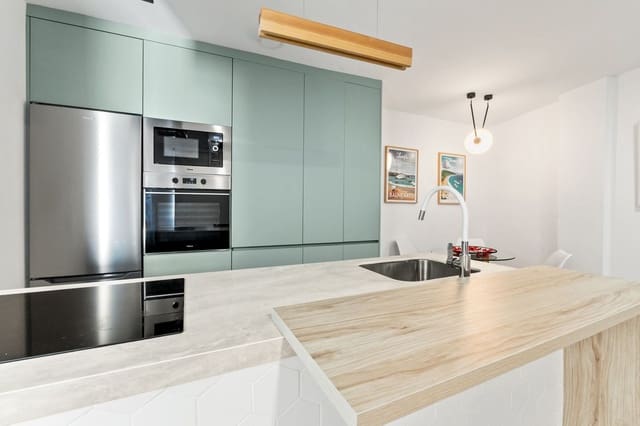 Apartament na sprzedaż w Cabopino - Artola, Marbella z basenem garażem - 639 000 € (Ref: 9684393)