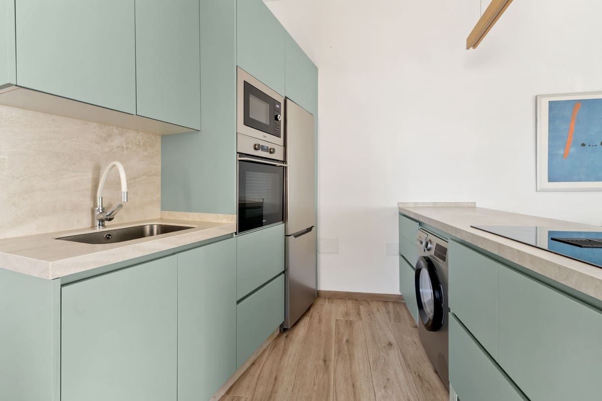 Apartamento para venda em Marbella com piscina garagem - 639 000 € (Ref: 9684393)