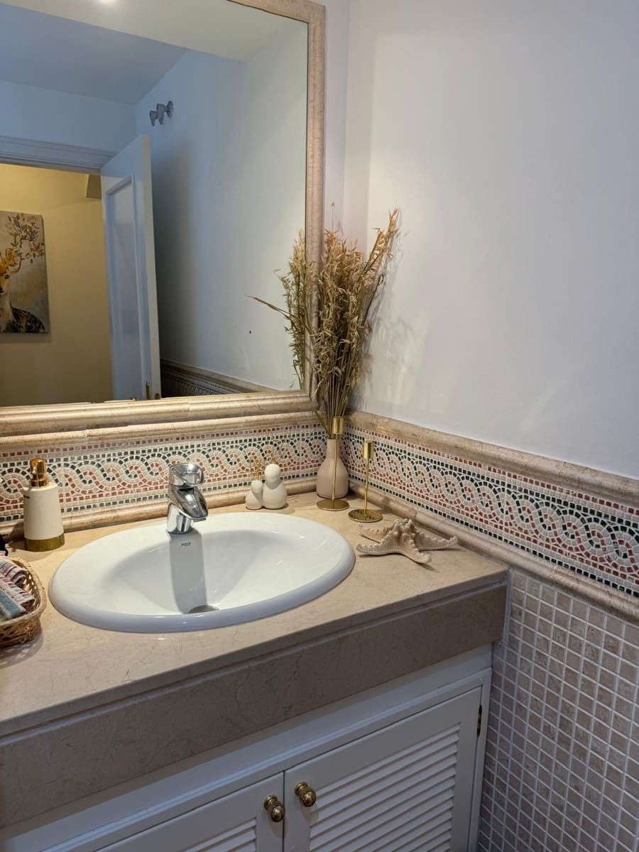 2 Zimmer Apartment zu verkaufen in Elviria mit Pool Garage - 750.000 € (Ref: 9685143)