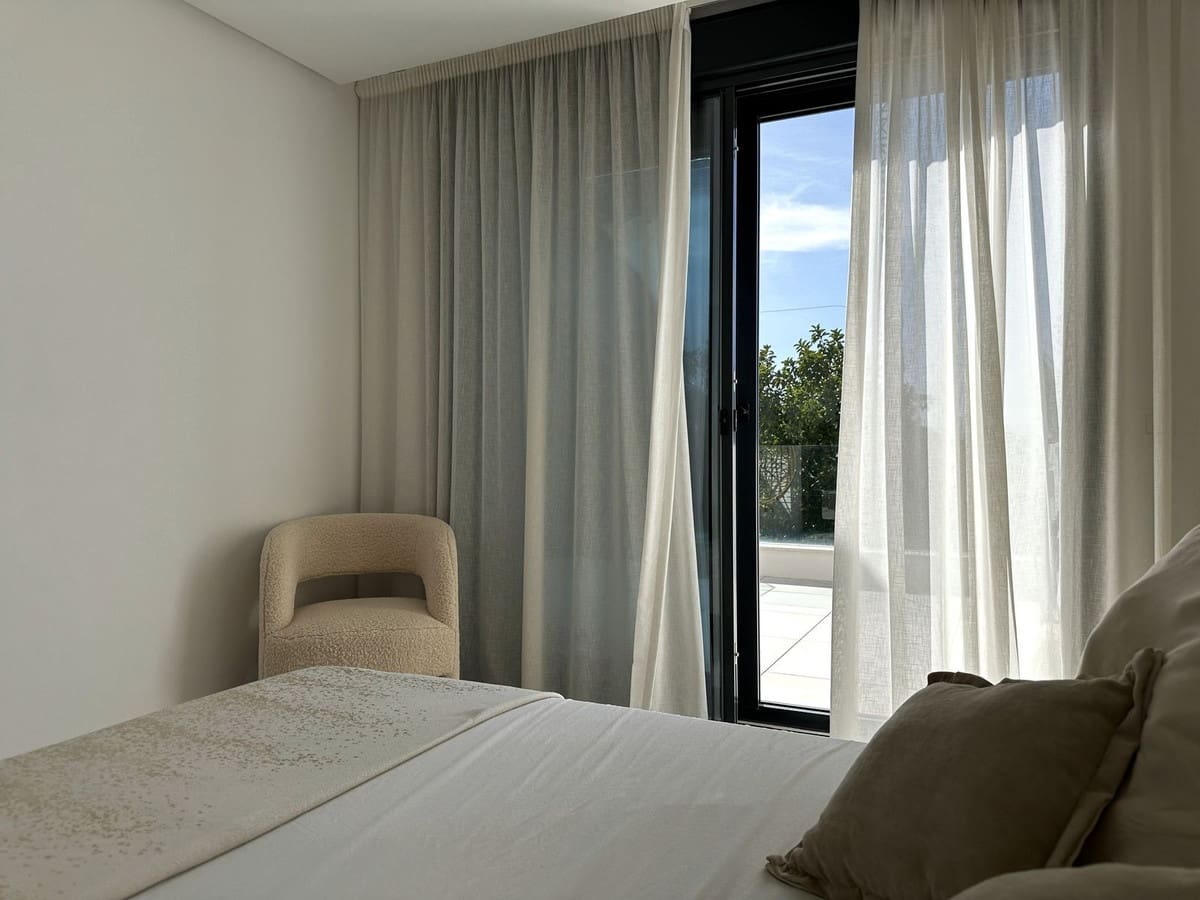 2 quarto Penthouse para venda em Marbella com piscina garagem - 899 000 € (Ref: 9685532)