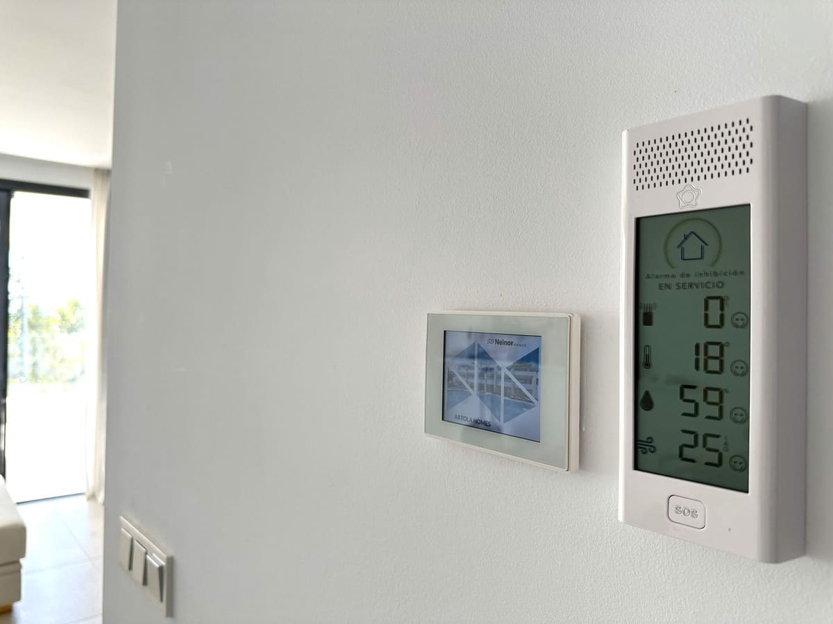 2 quarto Penthouse para venda em Marbella com piscina garagem - 899 000 € (Ref: 9685532)