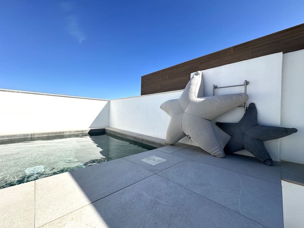 2 quarto Penthouse para venda em Marbella com piscina garagem - 899 000 € (Ref: 9685532)