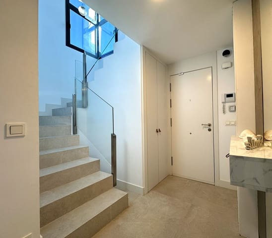 2 quarto Penthouse para venda em Cabopino - Artola, Marbella com piscina garagem - 899 000 € (Ref: 9685532)