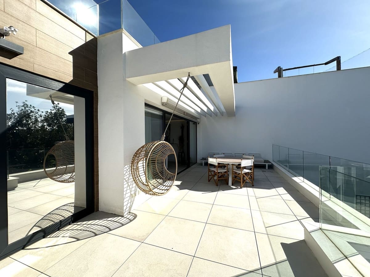 2 quarto Penthouse para venda em Marbella com piscina garagem - 899 000 € (Ref: 9685532)