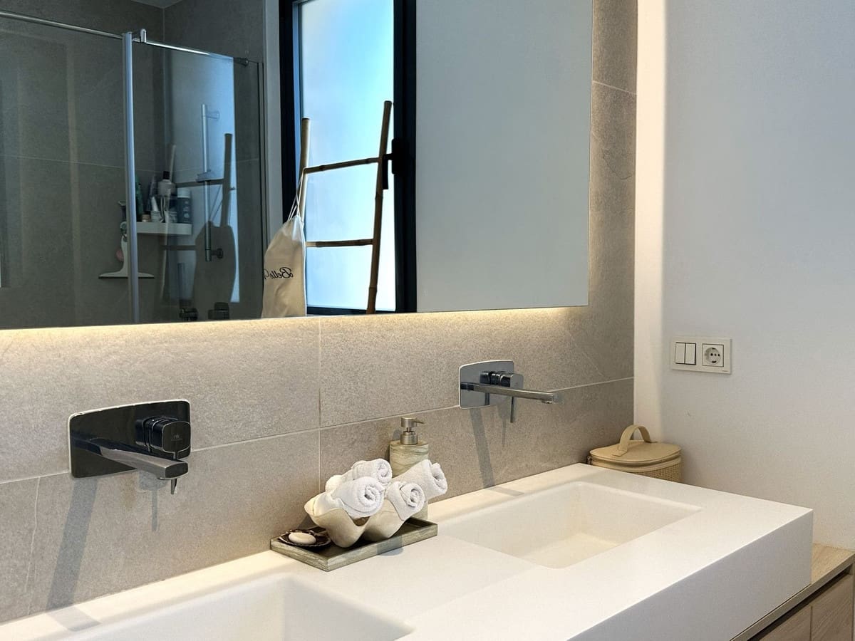 2 quarto Penthouse para venda em Marbella com piscina garagem - 899 000 € (Ref: 9685532)