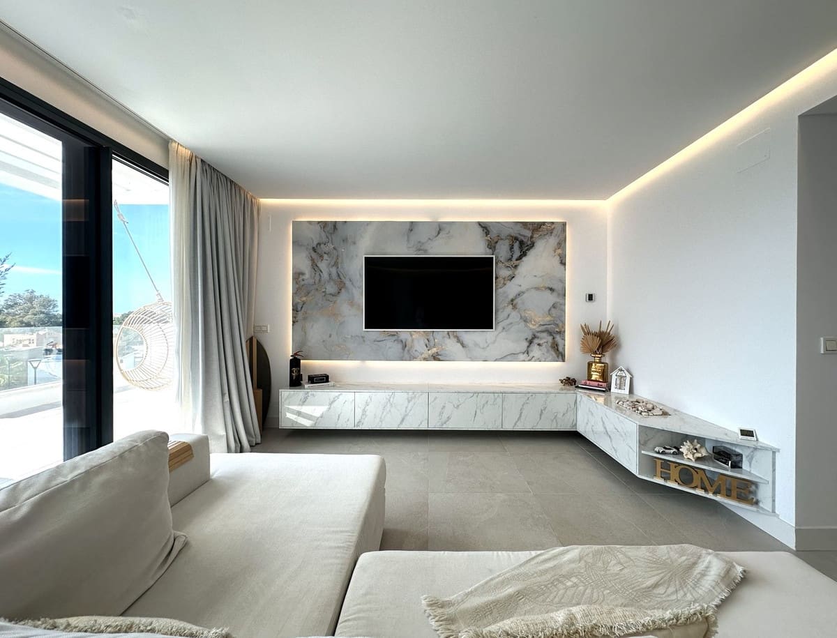 2 quarto Penthouse para venda em Marbella com piscina garagem - 899 000 € (Ref: 9685532)