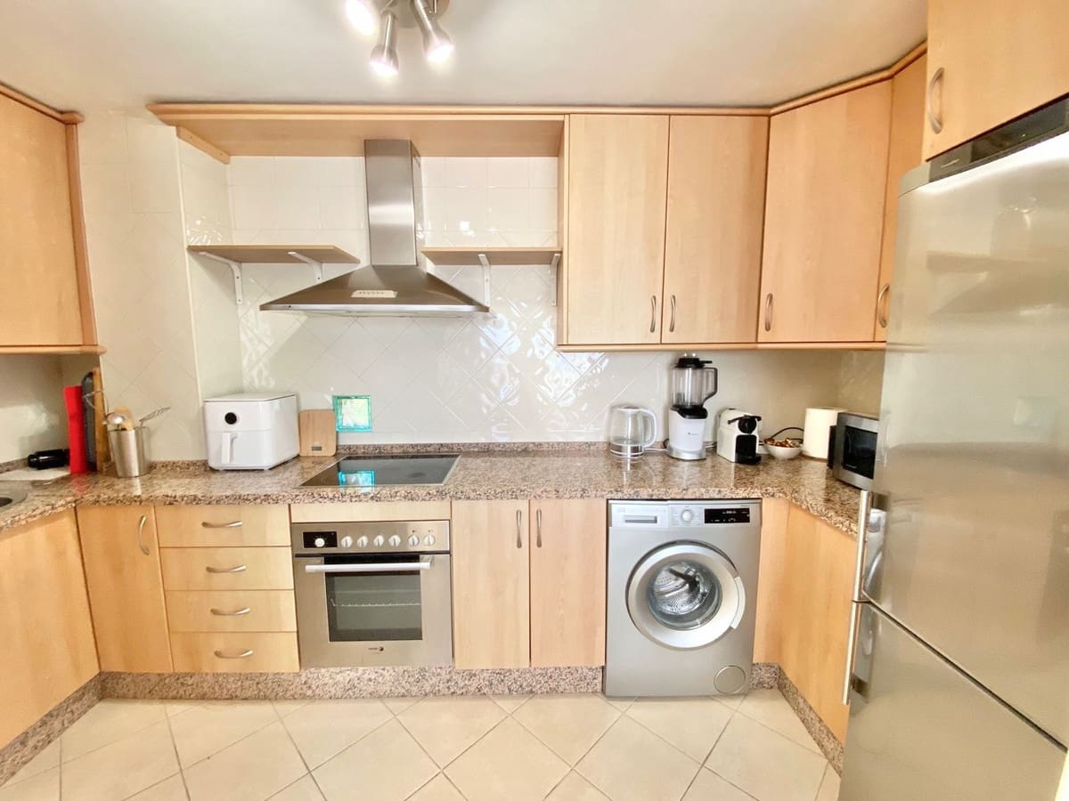 3 bedroom Penthouse for sale in Elviria with pool garage - € 645,000 (Ref: 9687503)