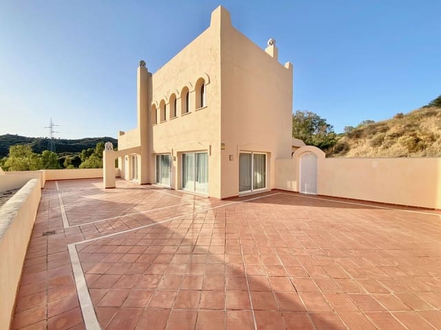 3 sovrum Takvåning till salu i Elviria, Marbella med pool garage - 645 000 € (Ref: 9687503)