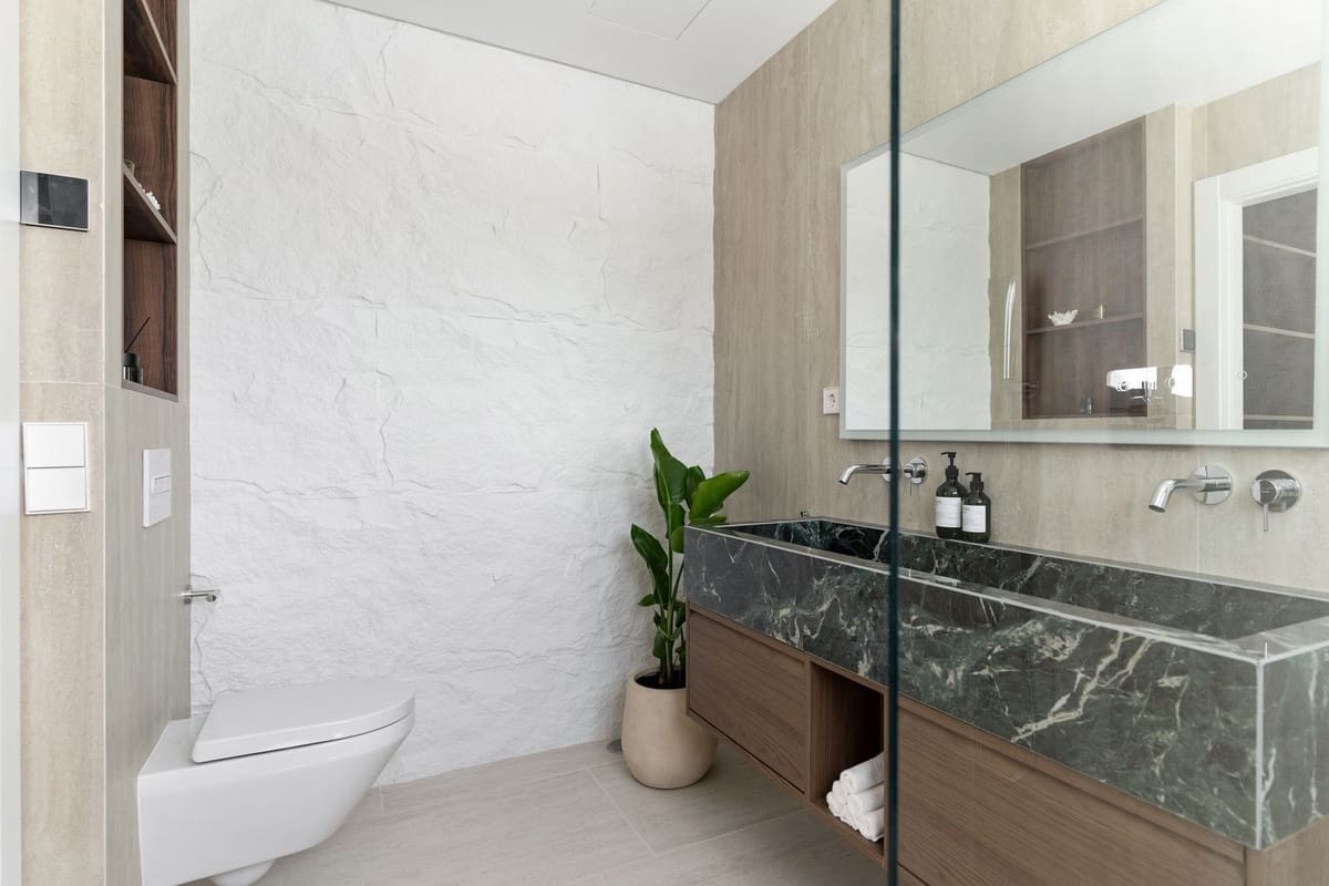 Ático de 3 habitaciones en Nueva Andalucia en venta con piscina garaje - 1.795.000 € (Ref: 9691369)